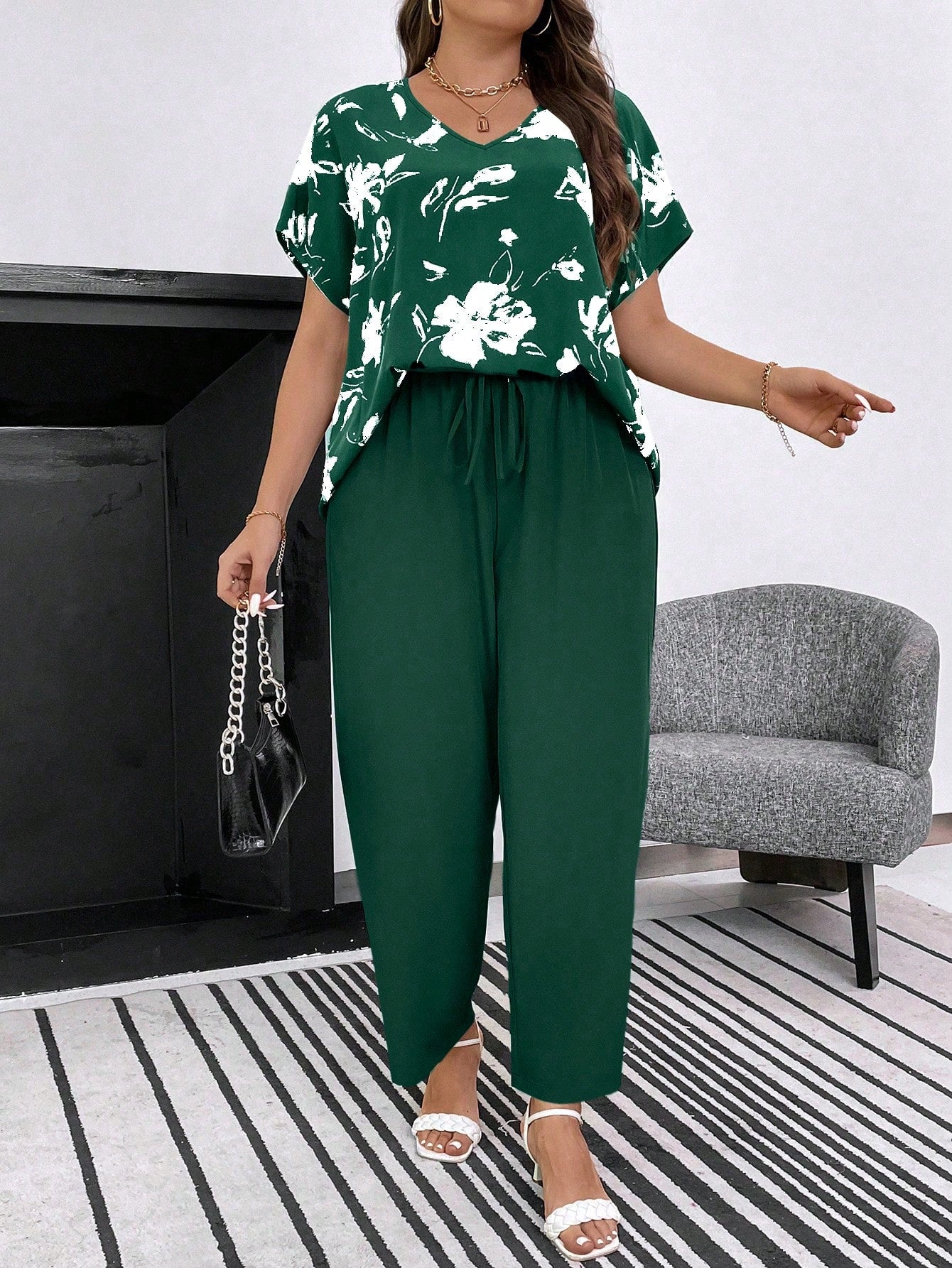 Conjunto Feminino de Blusa e Calça Gina. Plus Size.