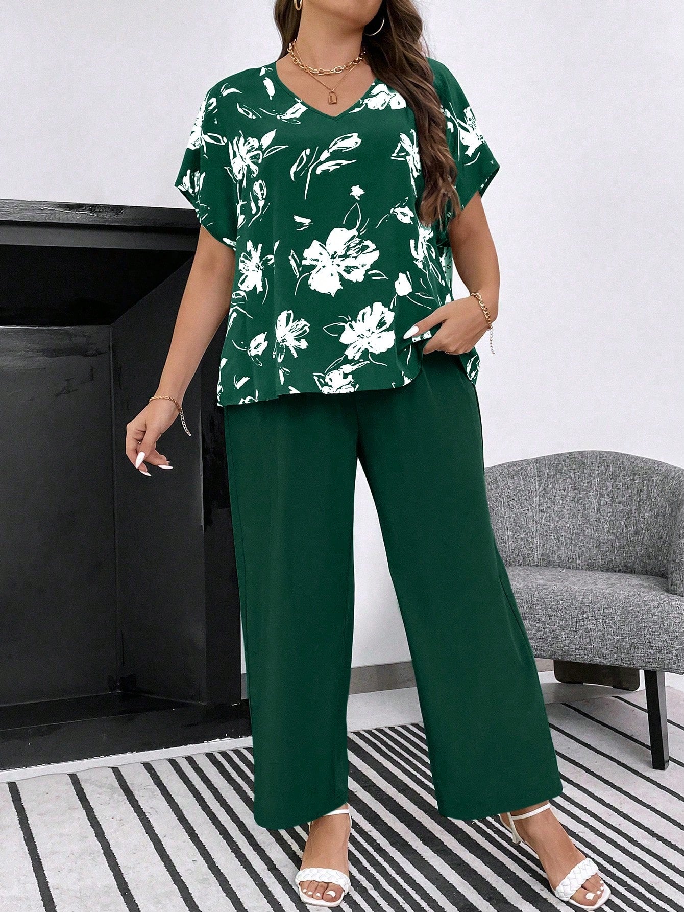 Conjunto Feminino de Blusa e Calça Gina. Plus Size.