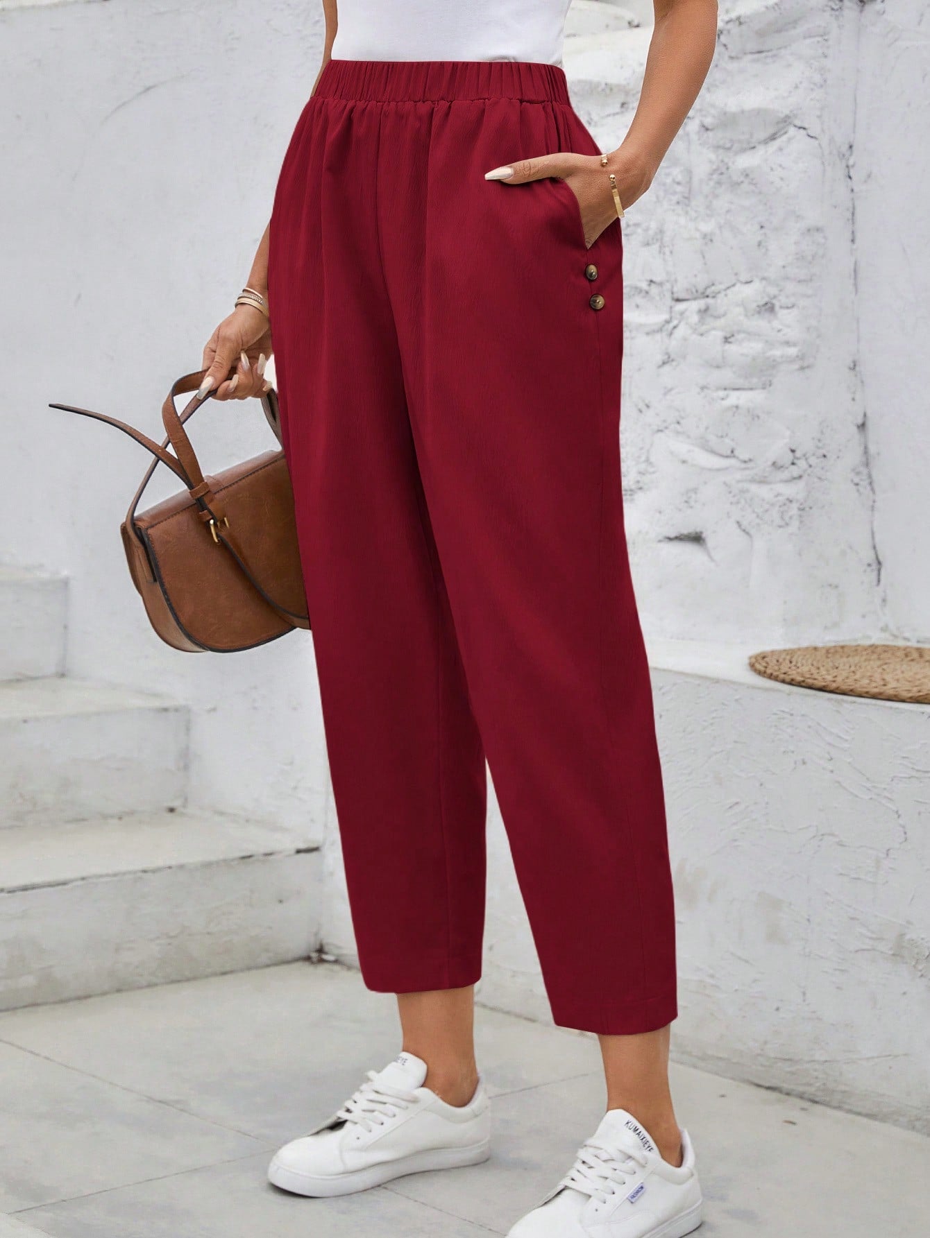 Calça Feminina com Elástico na Cintura e Bolsos Mariza