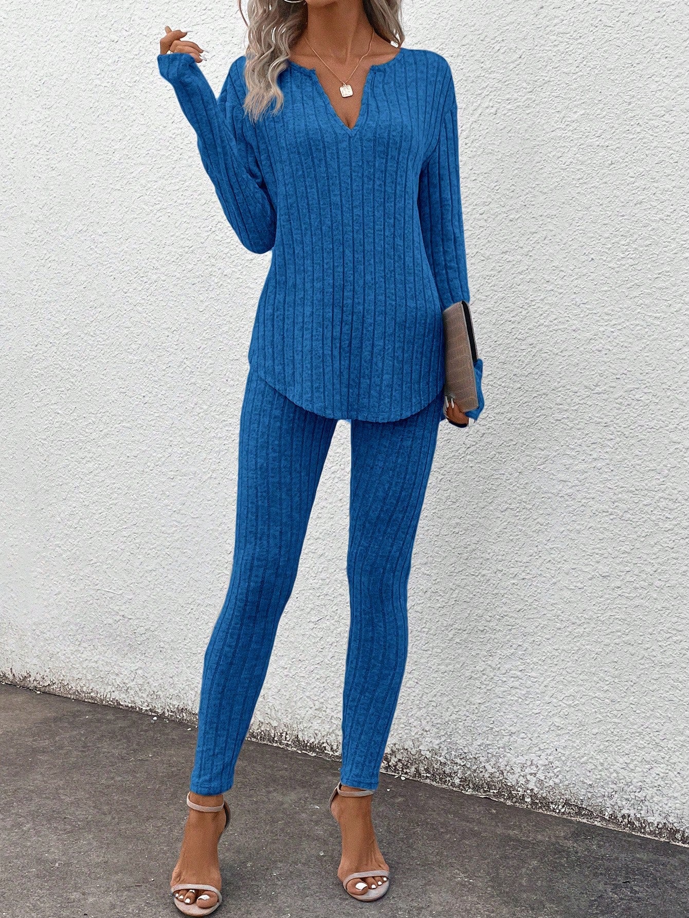 Conjunto Feminino canelado de calça e manga comprida Beatriz.
