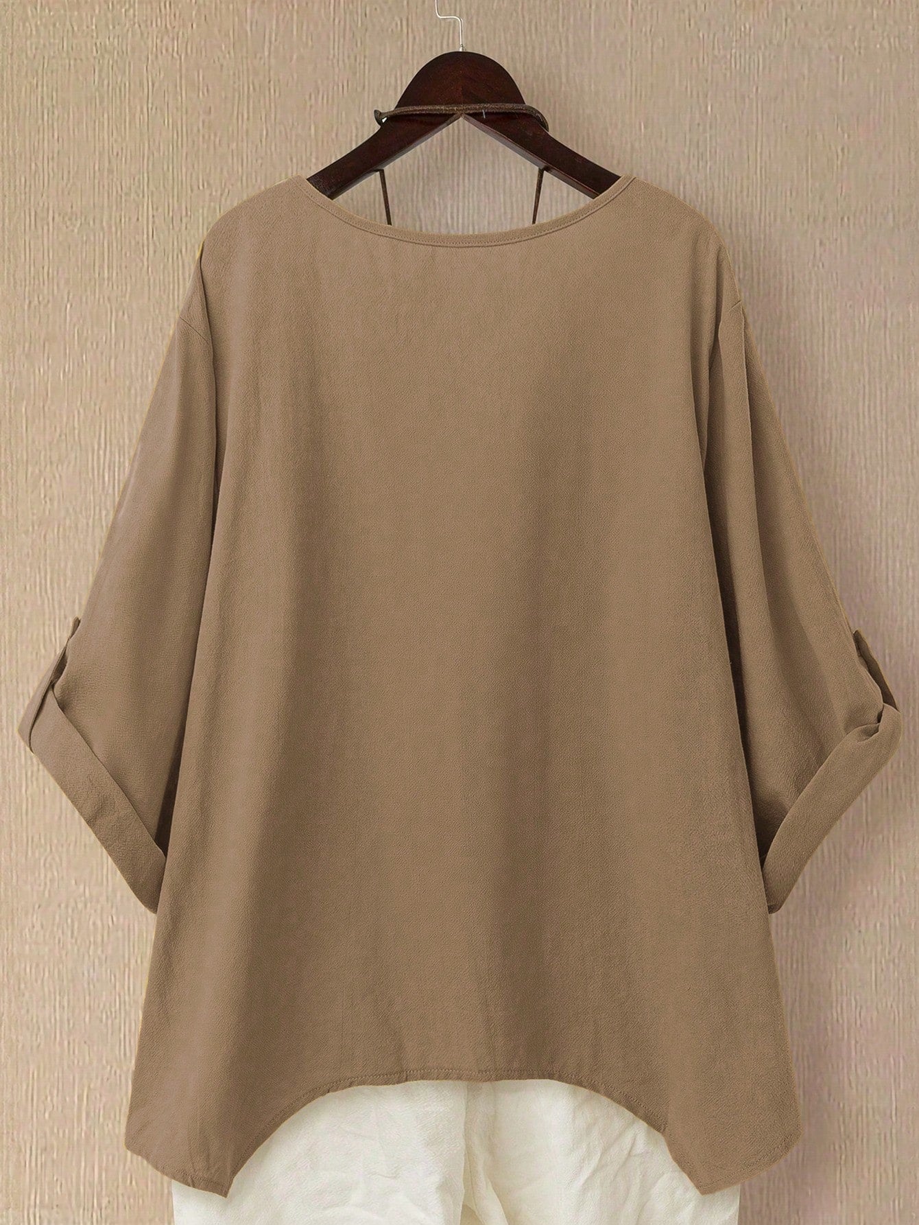 Camisa Feminina de Linho plus size Clarice.