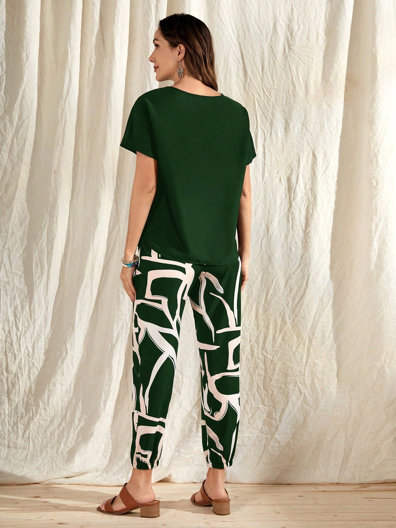 Conjunto Feminino Camisa com Manga Curta e Calça Comprida - Yvette