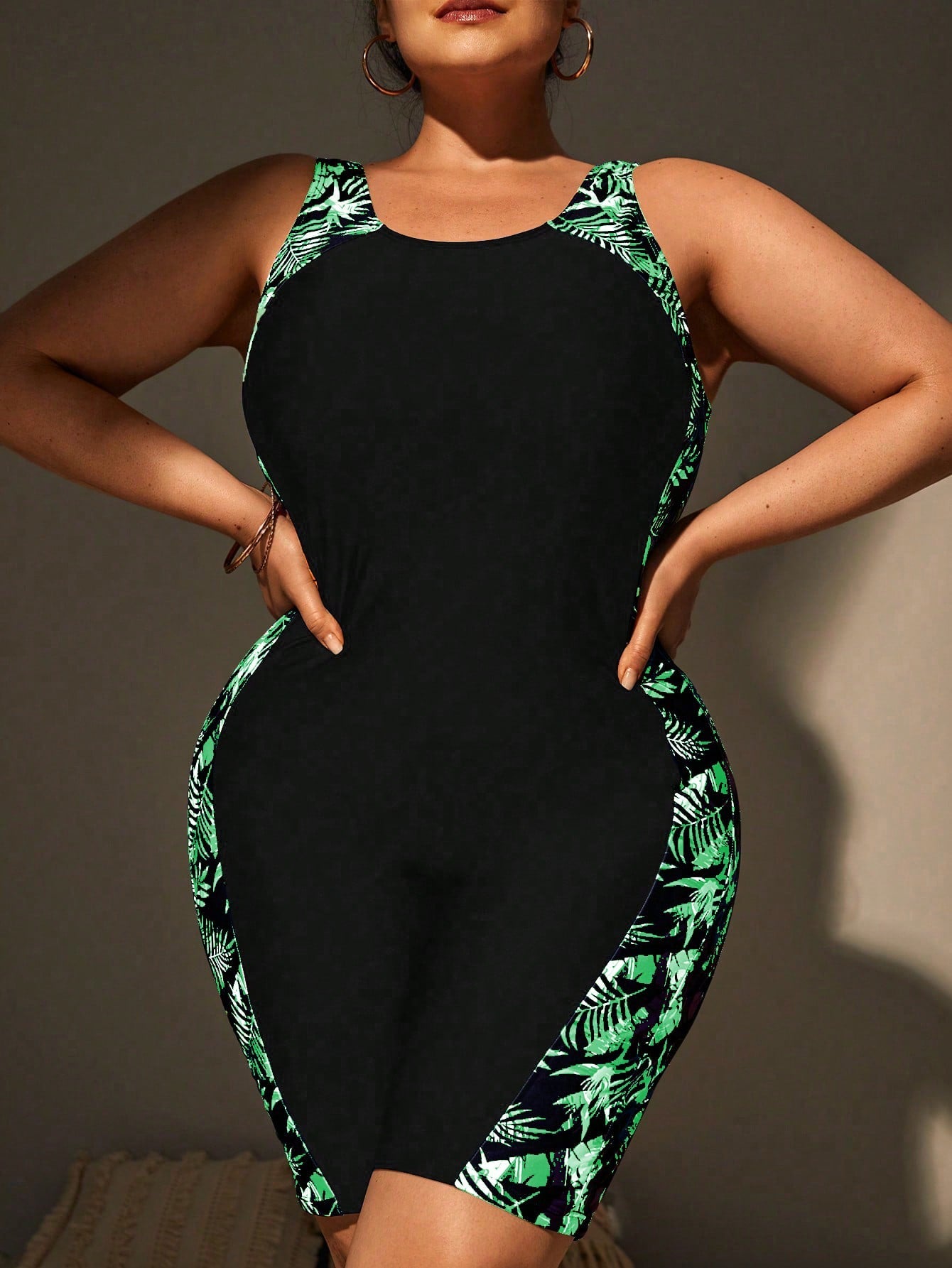 Maiô Feminino tipo macacão plus size Nathaly
