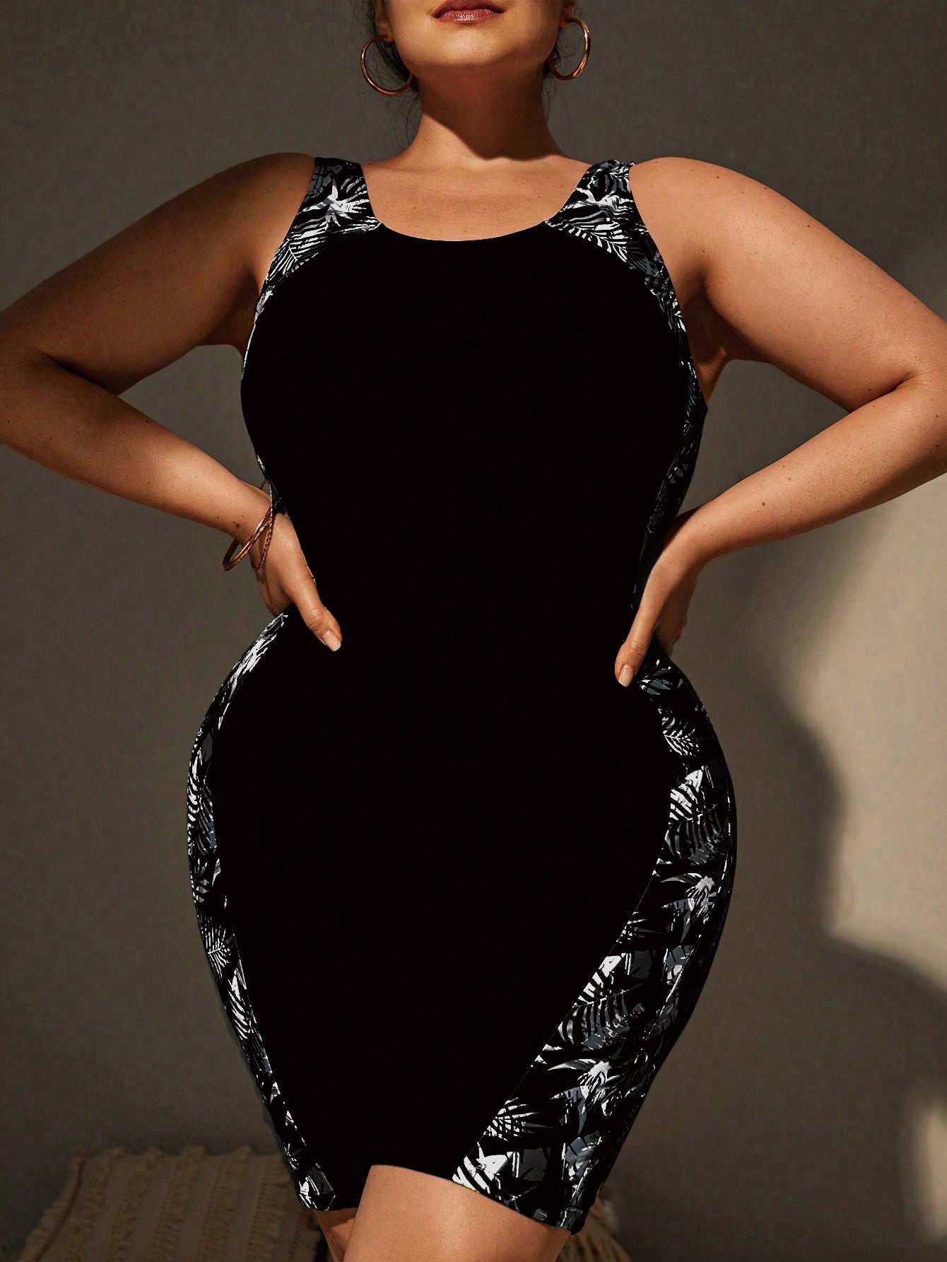 Maiô Feminino tipo macacão plus size Nathaly