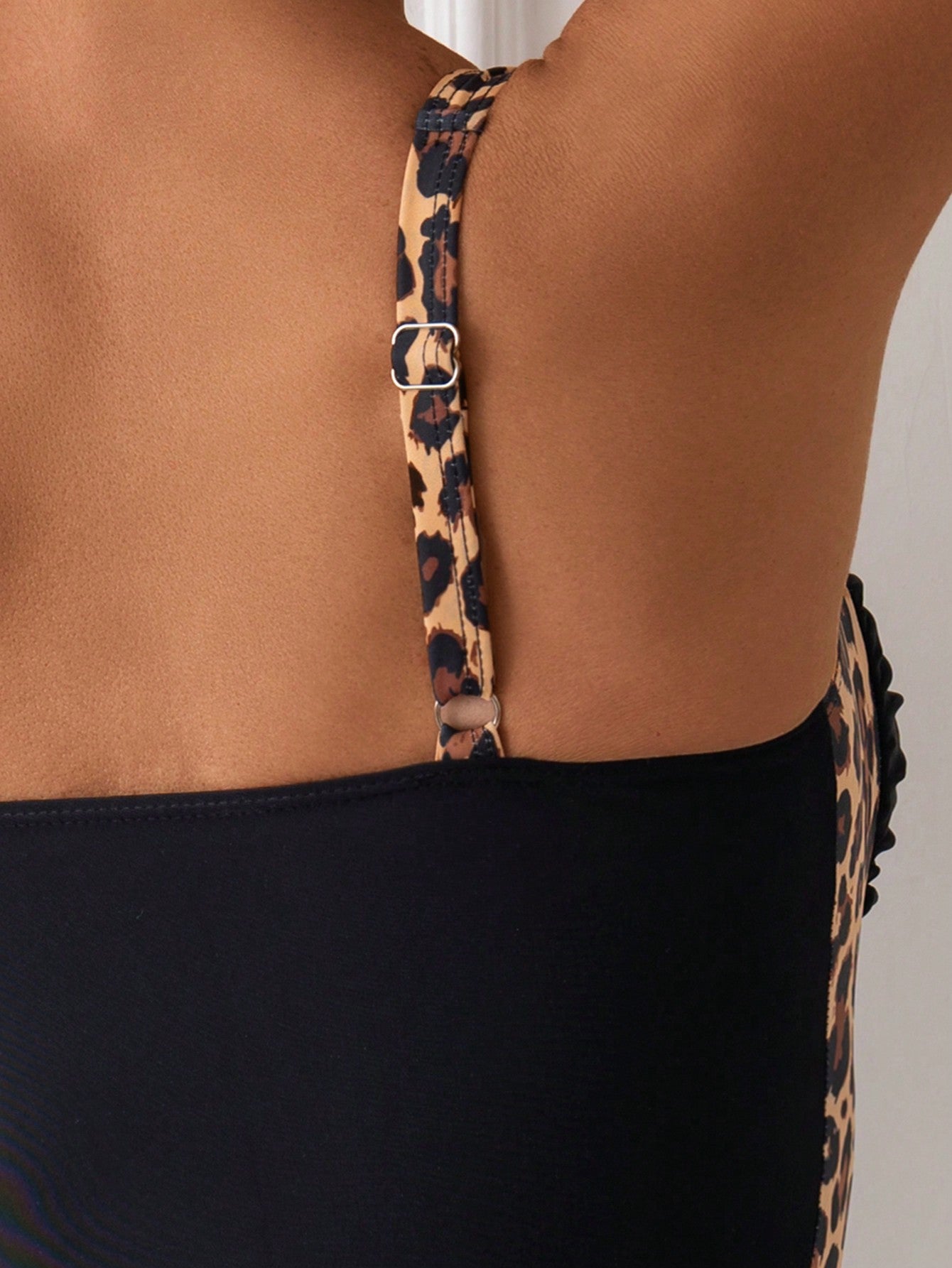 Maiô Feminino com detalhe de estampa de leopardo Samy