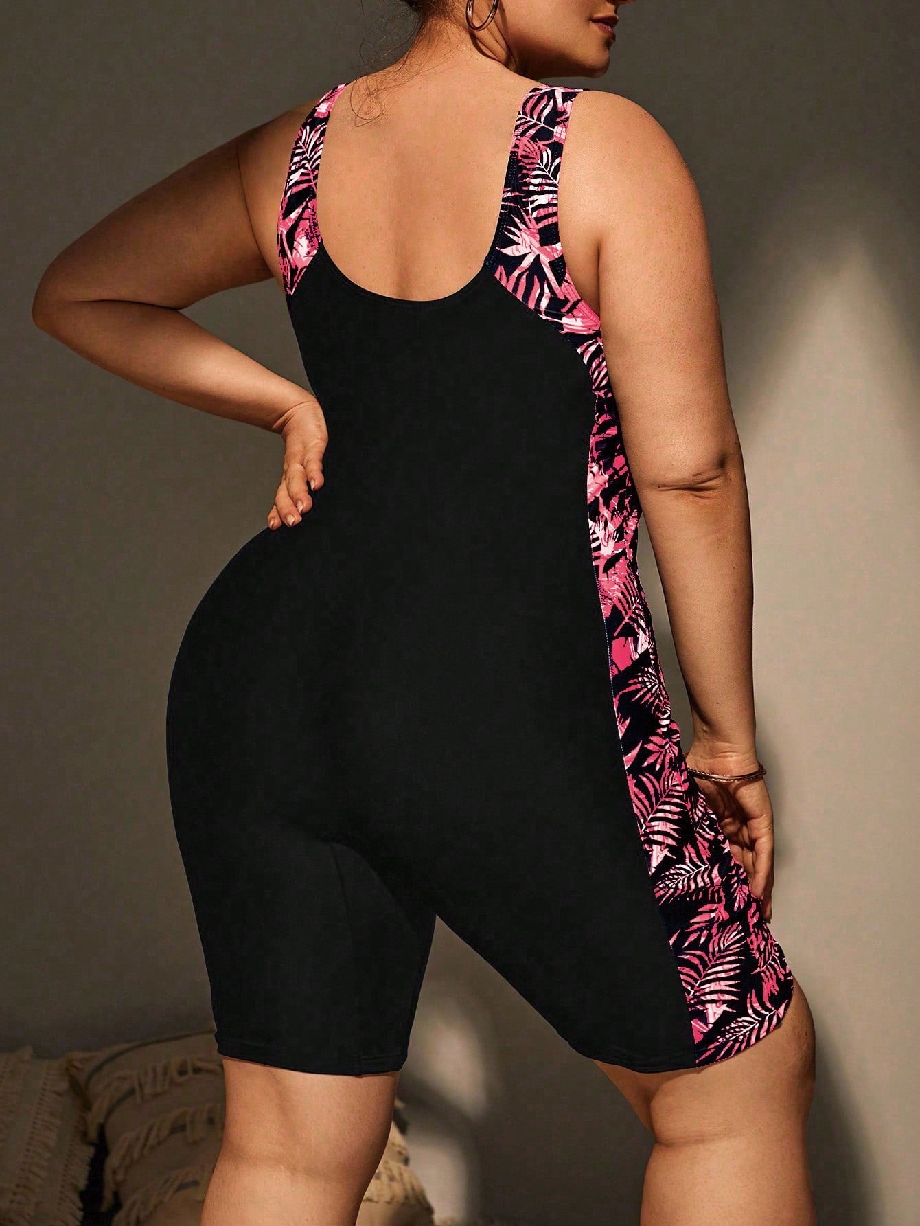 Maiô Feminino tipo macacão plus size Nathaly