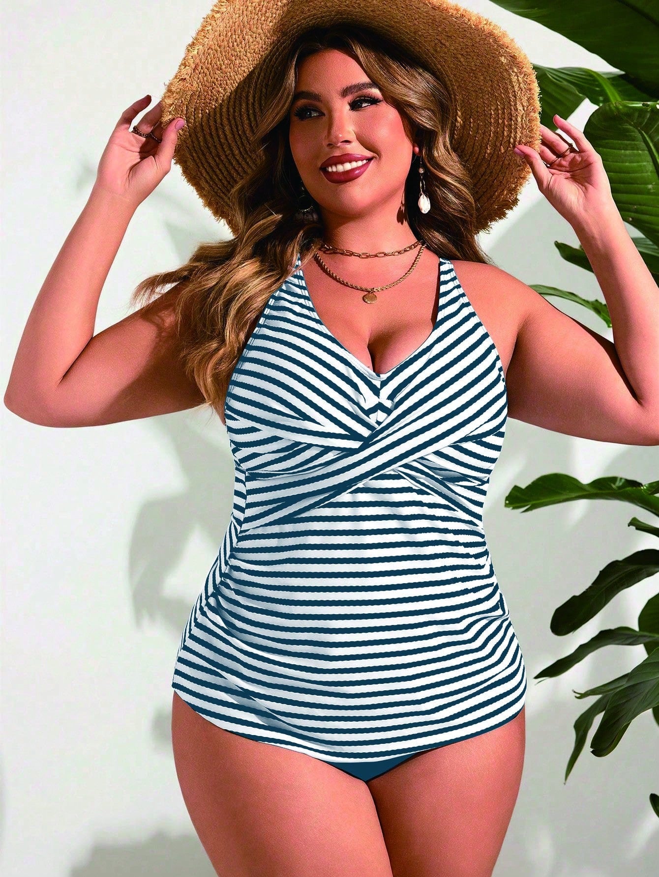 Tankini feminino listrado cintura alta Jady. Plus Size