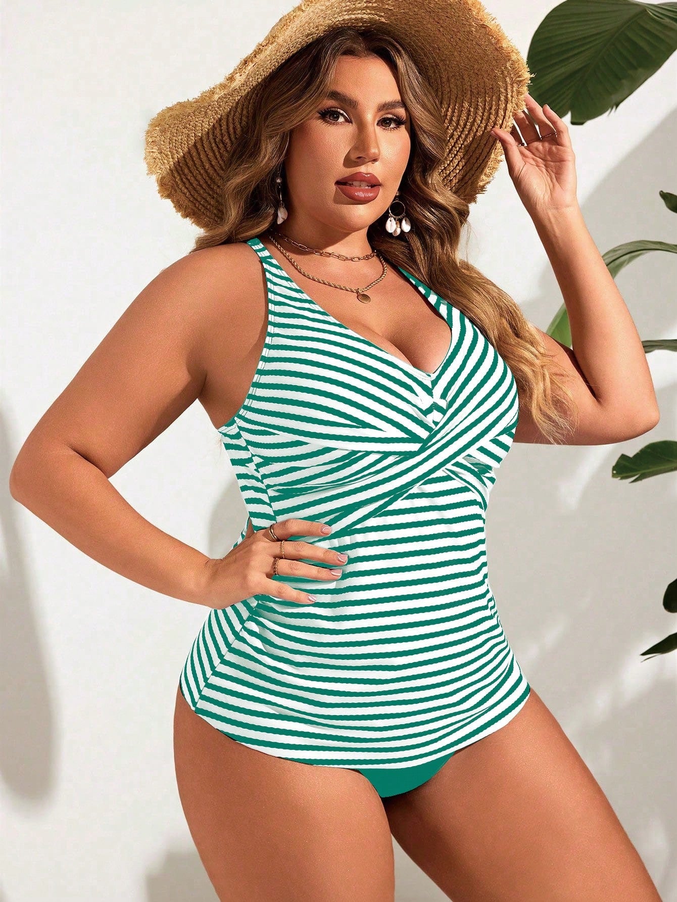 Tankini feminino listrado cintura alta Jady. Plus Size