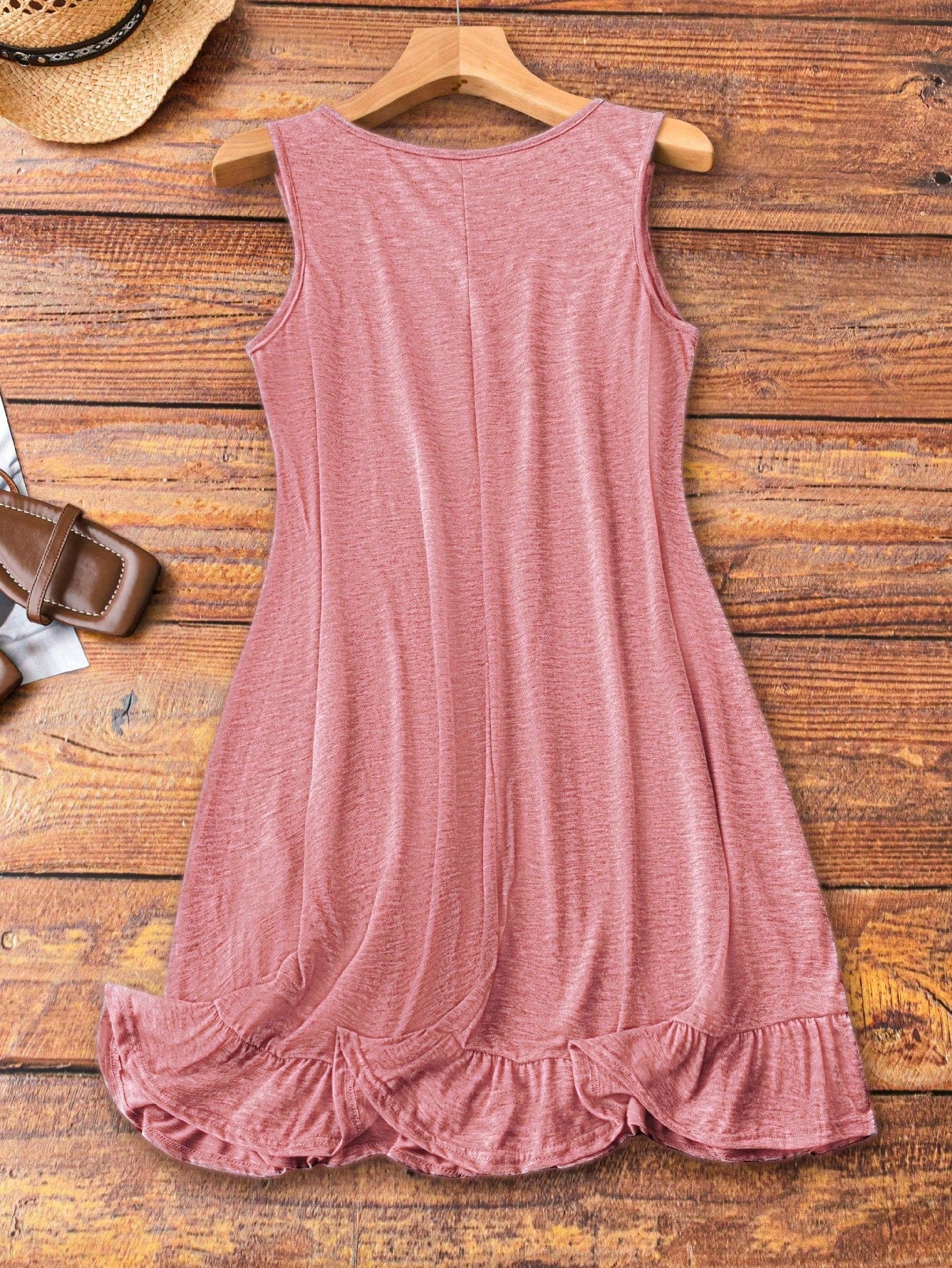 Vestido Feminino confortável plissado sem mangas Plus Size Suzi.