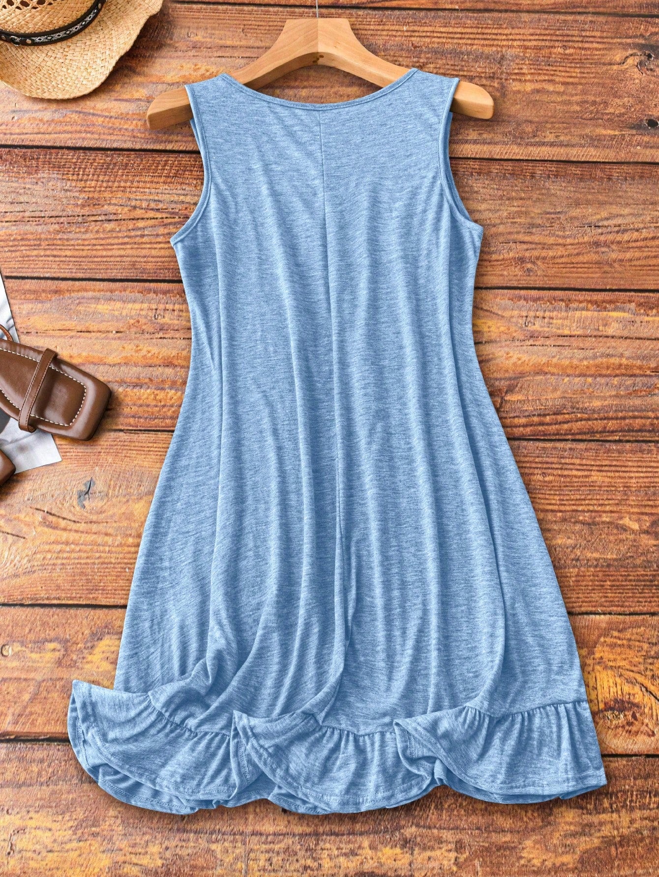 Vestido Feminino confortável plissado sem mangas Plus Size Suzi.