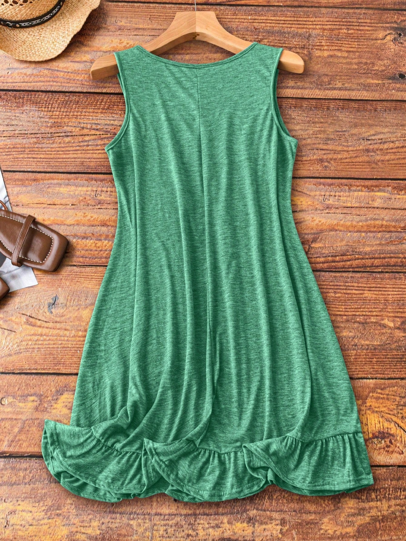 Vestido Feminino confortável plissado sem mangas Plus Size Suzi.
