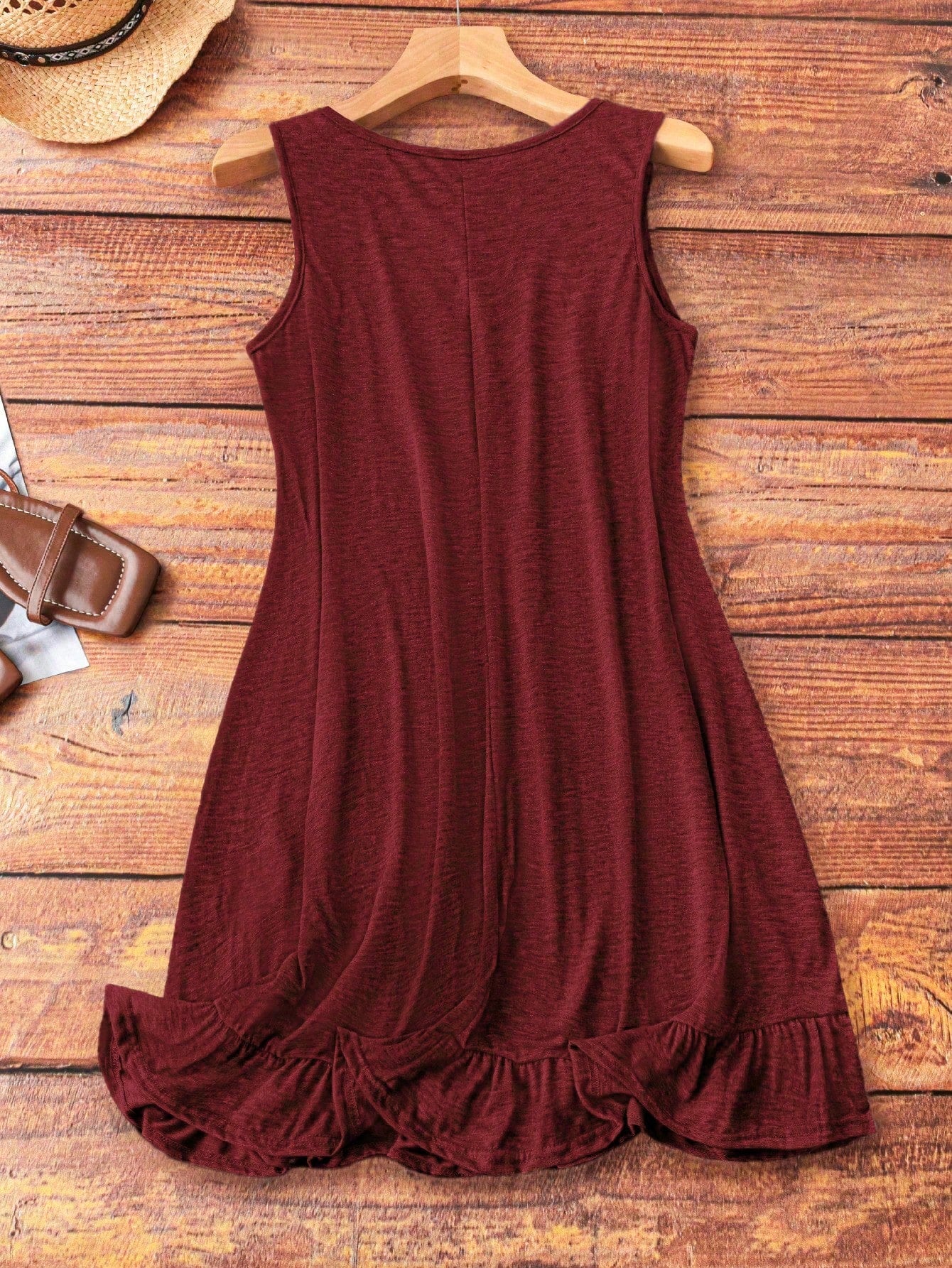 Vestido Feminino confortável plissado sem mangas Plus Size Suzi.