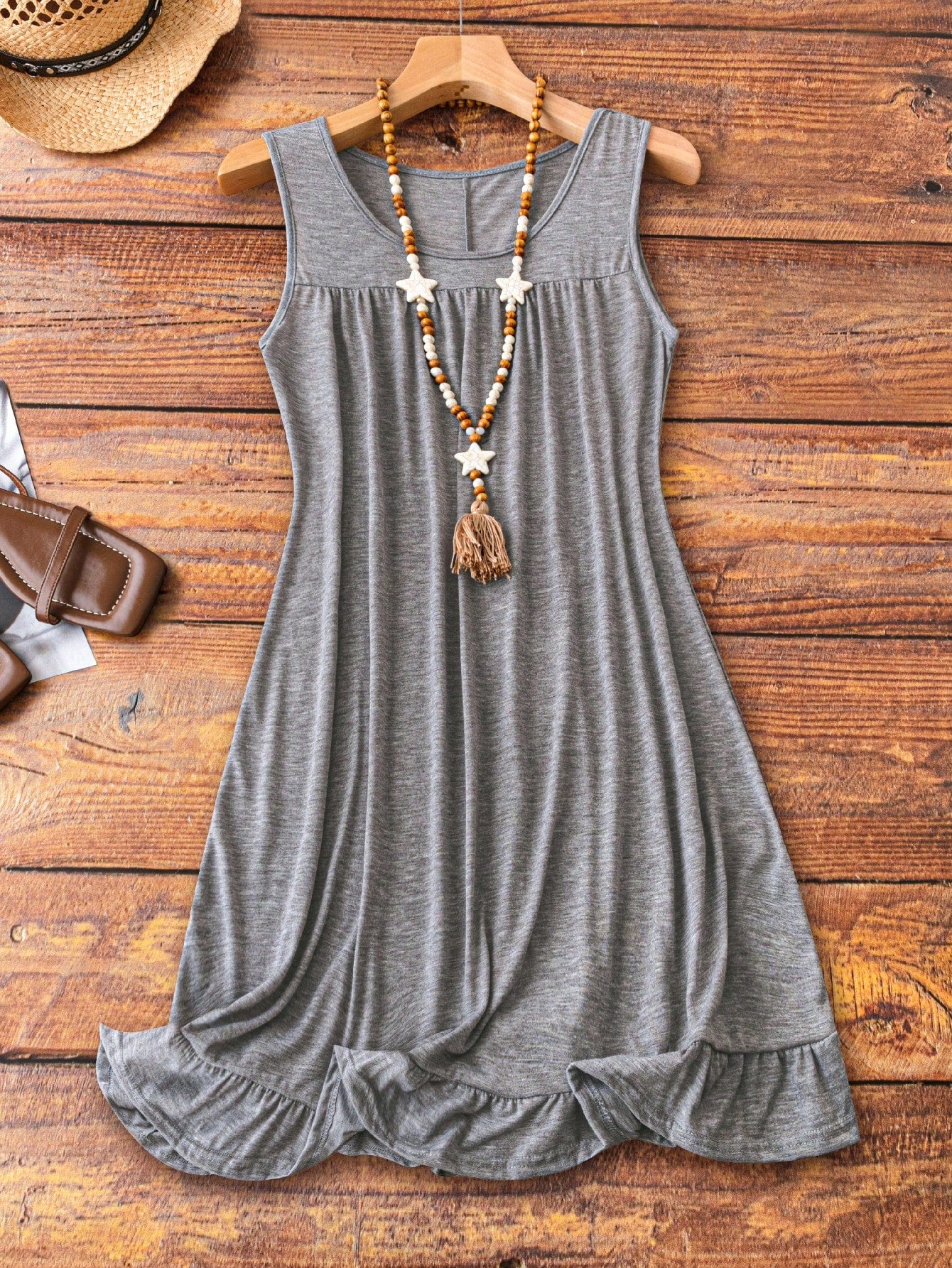 Vestido Feminino confortável plissado sem mangas Plus Size Suzi.