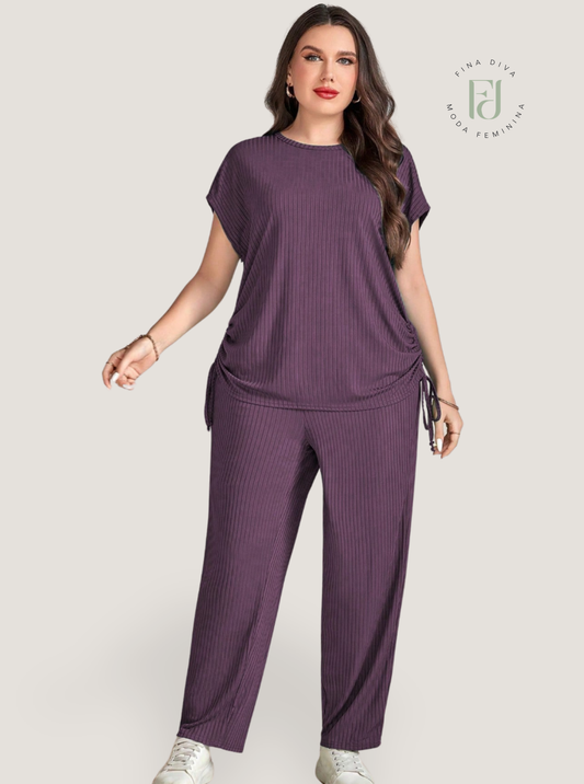 Conjunto Feminino Blusa com detalhe de cordão ao lado e calça Plus Size Amy.