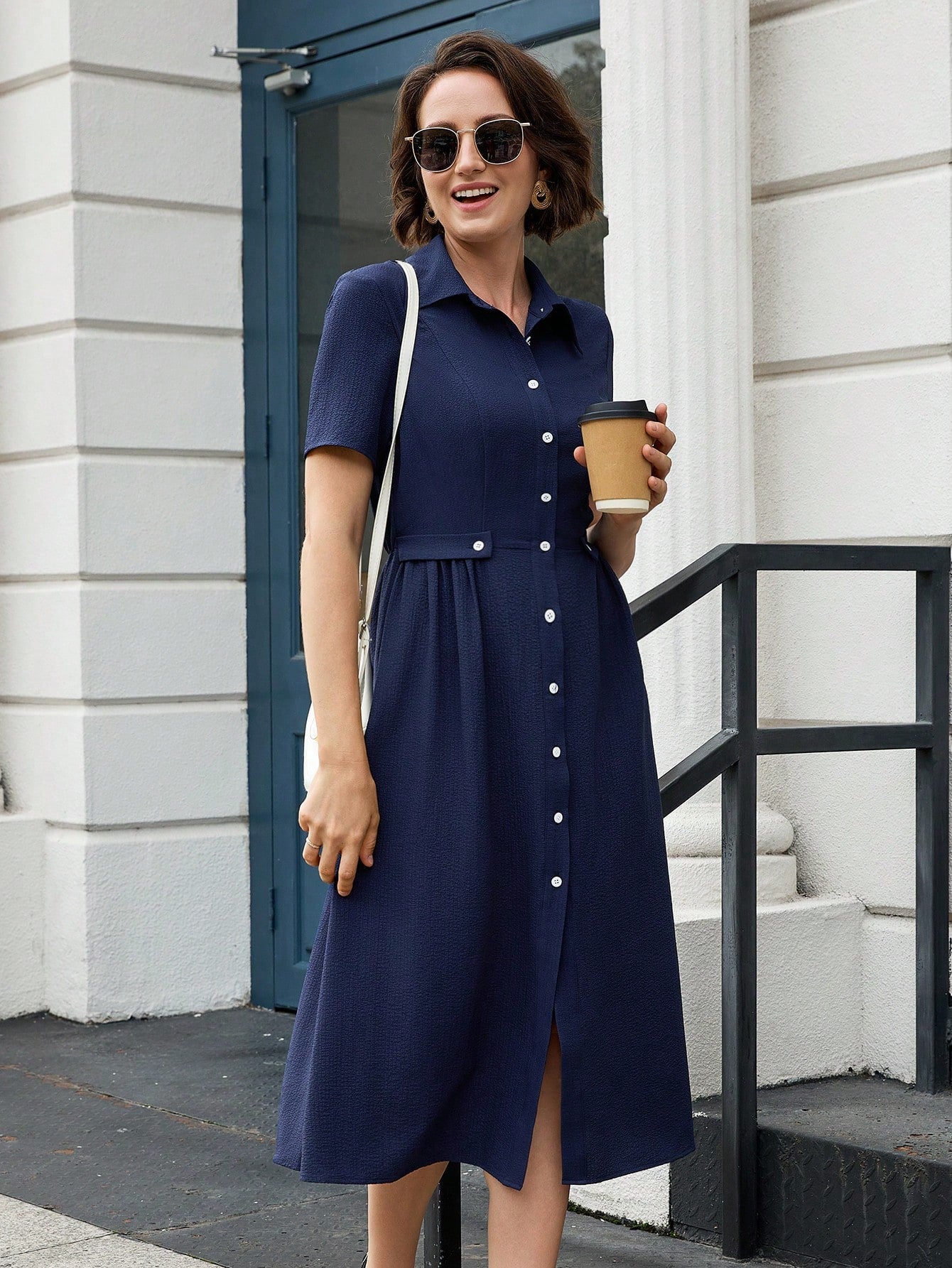 Vestido Feminino de comprimento com botões frontais Liliana