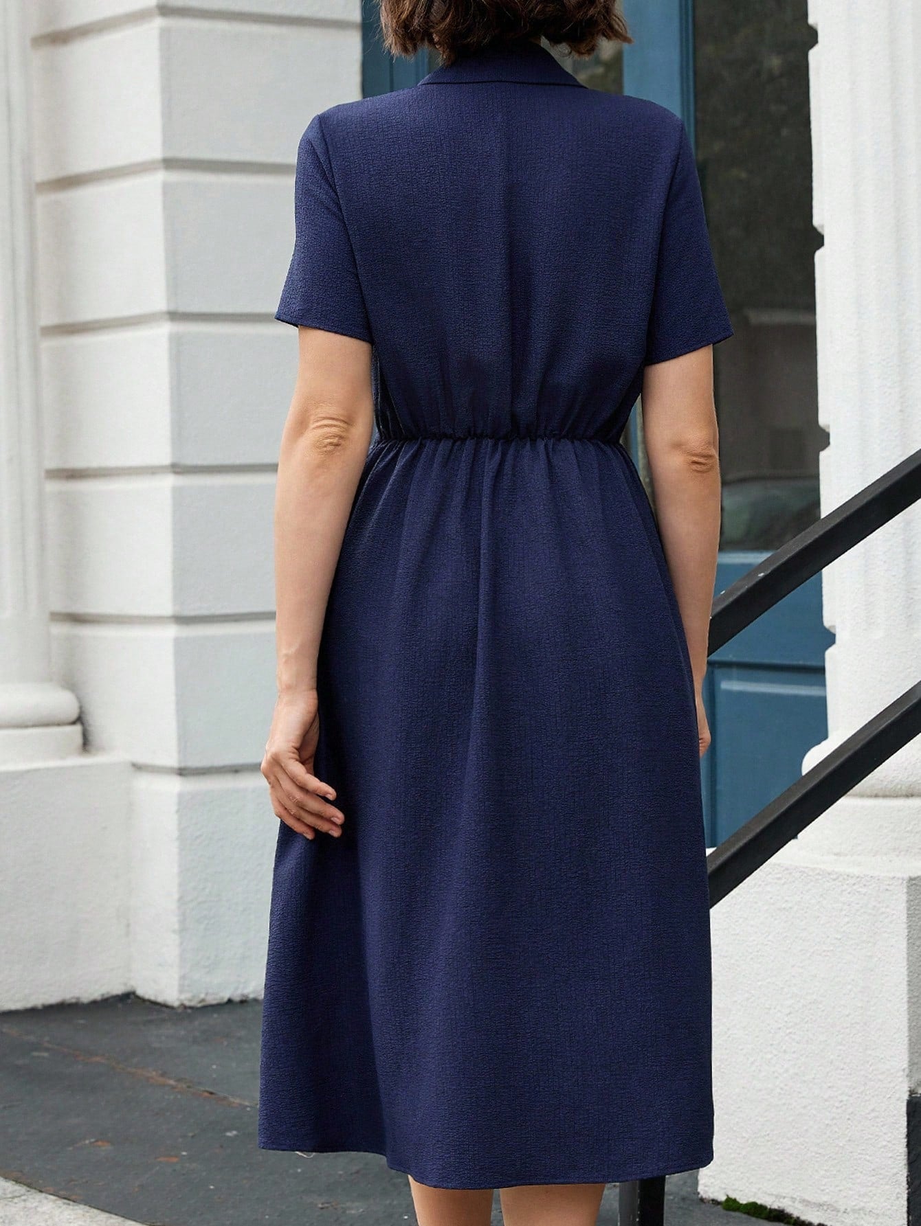 Vestido Feminino de comprimento com botões frontais Liliana