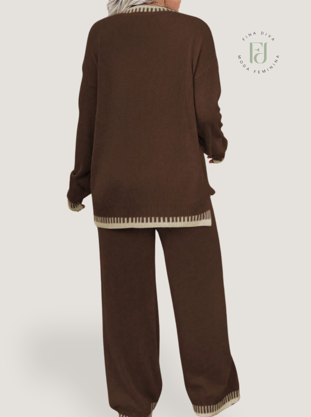 Conjunto feminino plus size em tricô Loren